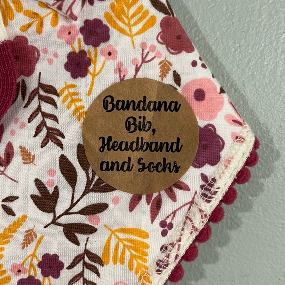 Baby Essentials 0-6 months Bandana Bib set, with headband and socks - Picture 3 of 6